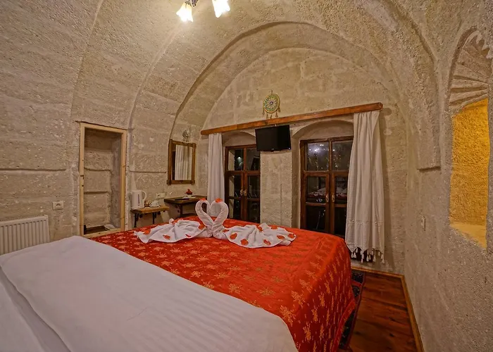 イン メレク ケーブ