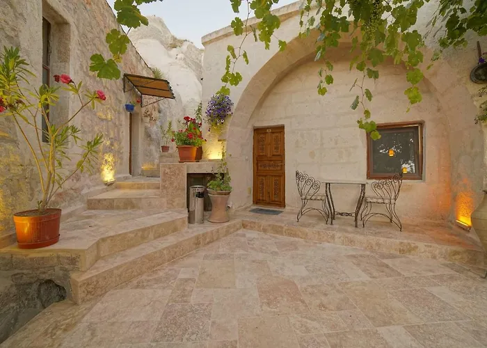 メレク ケーブ 3* ギョレメ