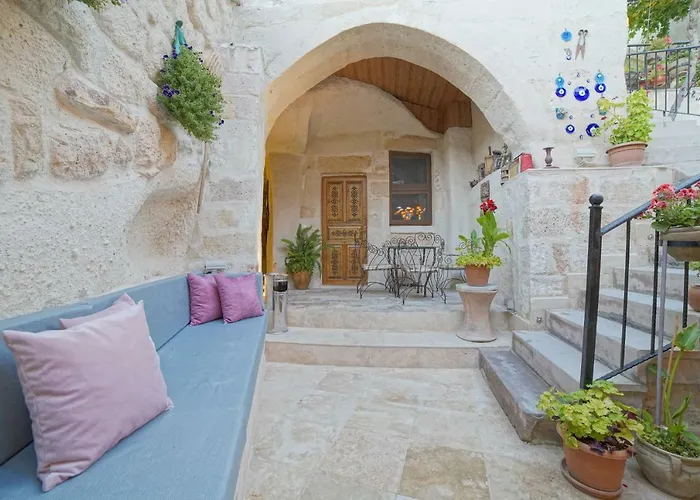 メレク ケーブ イン ギョレメ