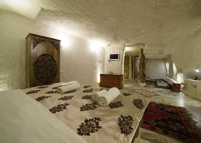 メレク ケーブ 3* ギョレメ