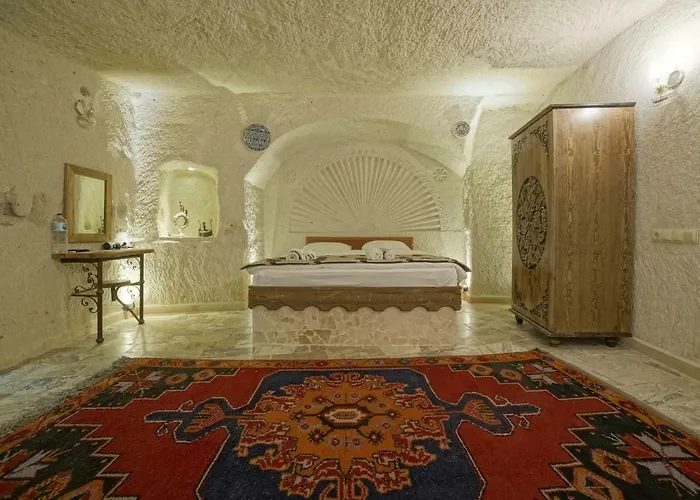 メレク ケーブ 3* ギョレメ